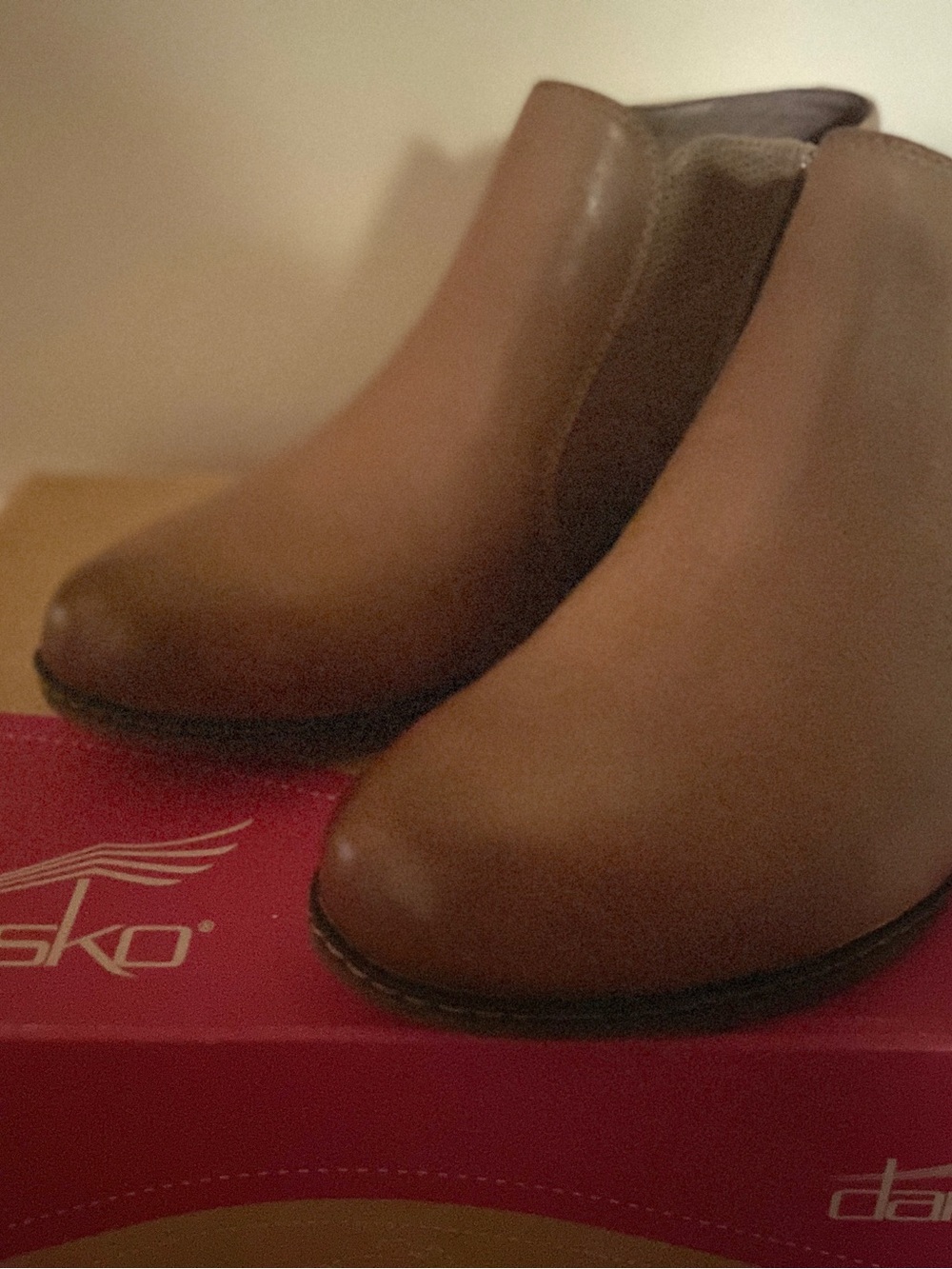 Dansko Women’s 10 EU 41 Tan Leather Ankle Booties with Side Zipper Wedge NIB